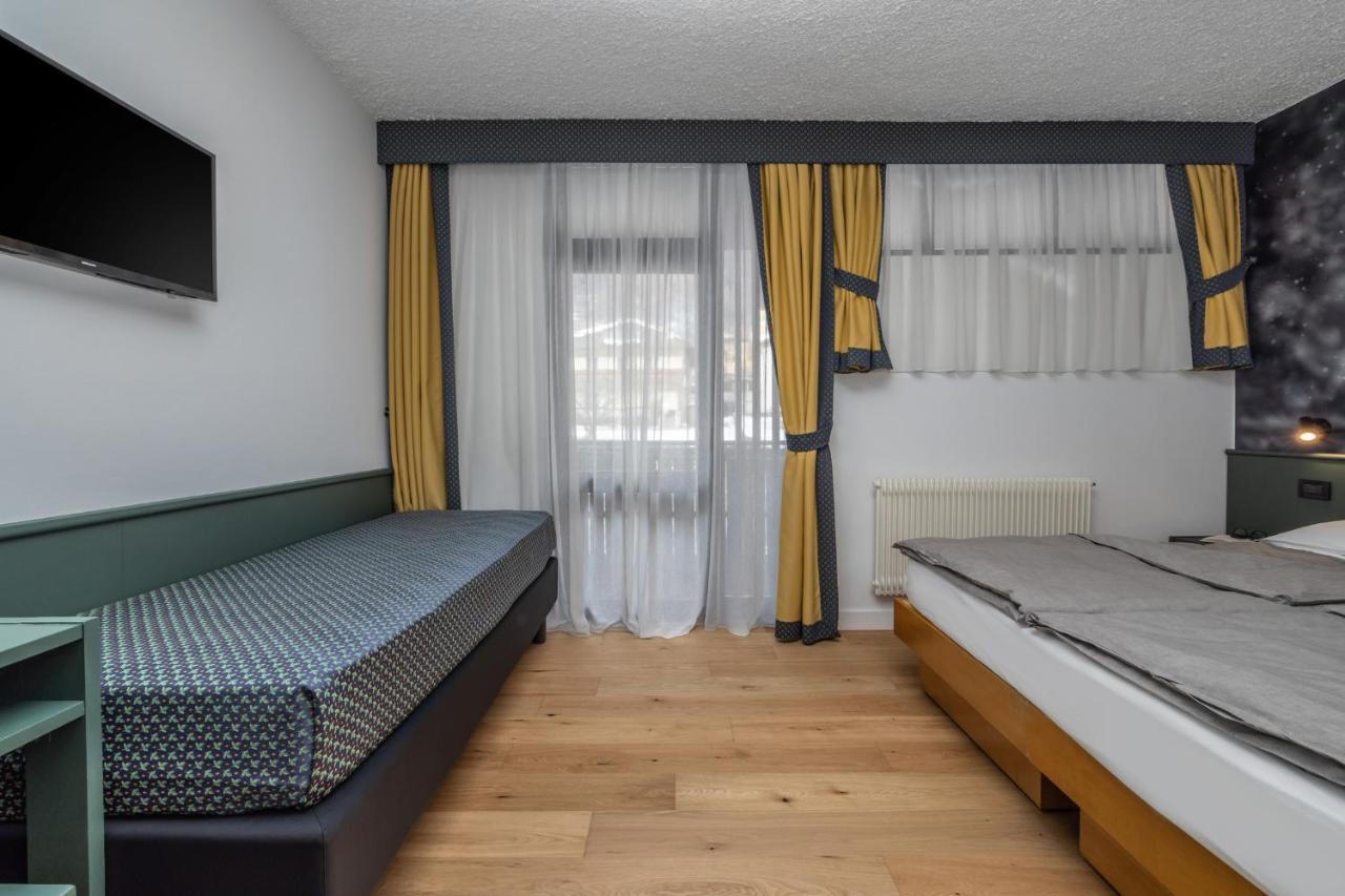 Pippo Hotel Terzolas Eksteriør bilde